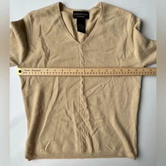 Vintage Croft & Barrow Soft Tan V-Neck Pullover Cashmere Sweater Women’s Medium - Picture 4 of 5